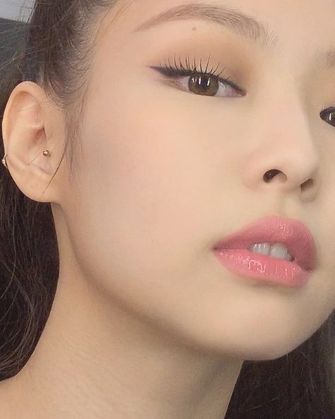 Jennie Kim Blackpink, Blackpink In Your Area, Jennie Kim, Kim Jennie, Blackpink Jennie, Korean Makeup, Makeup Inspo, Makeup Ideas, Long Hair