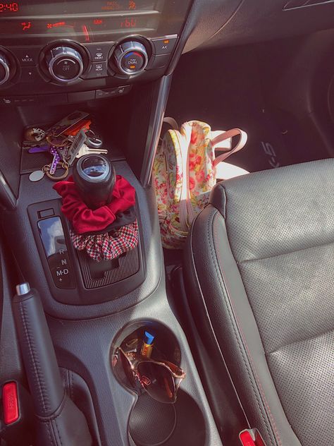 Vsco car deco #car #scrunchies Vsco Car, Girly Car Accessories, Car Deco, Girly Car, Car Ideas, Car Interior Decor, Car Car, Car Decor, Car Interior