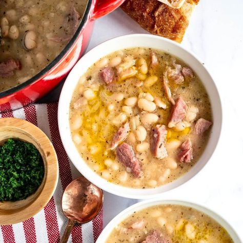 Effortless Authentic Cuban Soup Recipe - Yummy and fully Cuban Soup, Hummingbird Bread, Ham Hocks, Man Recipes, Pineapple Bread, Cuban Dishes, Happy Ideas, Desert Ideas, Canning Ideas