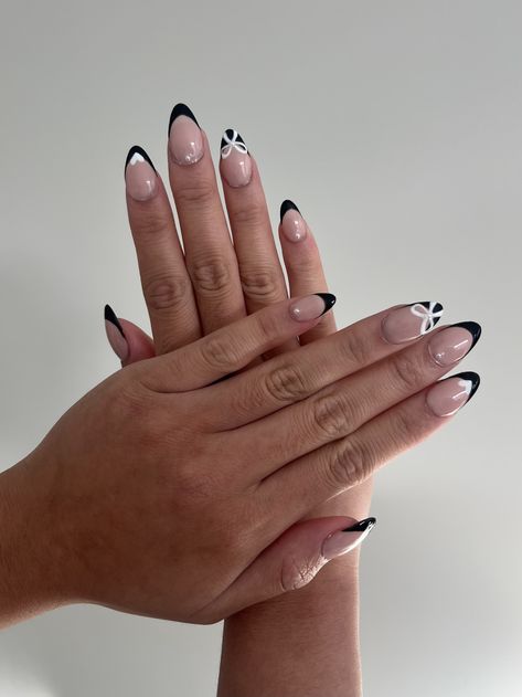 Black Frenchies, Nails Black And White, Bow Nails, Nails Black, White Bow, Black Nails, White And Black, Black And White, Nails