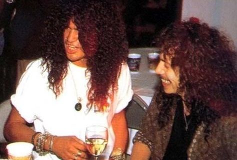 Slash and Kirk Hammett Kirk Metallica, Melting Face, Saul Hudson, Metal Health, Kirk Hammett, Music Pics, Robert Smith, Classic Movies, The Duff