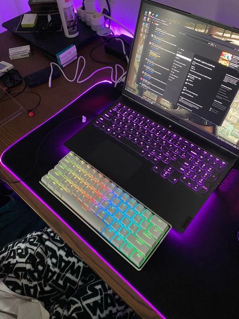 ❤️Pbt Keycaps ❤️Bluetooth 5.1 Wireless & Wired Modes - 3000mAh Battery ❤️16.8 Million RGB Backlight Available & Music Reactive Mode ❤️Macro Customization ❤️HOT SWAPPABLE SWITCH Gaming Laptop Setup, Linux Laptop, Laptop Gaming Setup, Rgb Keyboard, Chill Mood, Gaming Notebook, Computer Build, Cute Bedroom Ideas, Story Ideas Pictures