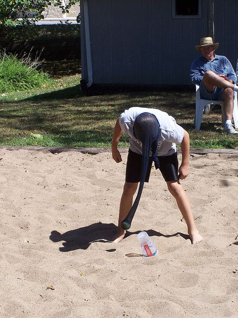 Family games - could do some of these at the campground Staff Games, Beach Olympics, Campground Activities, Family Olympics, Relay Ideas, Kids Olympics, Survivor Games, Vacation Games, Family Togetherness