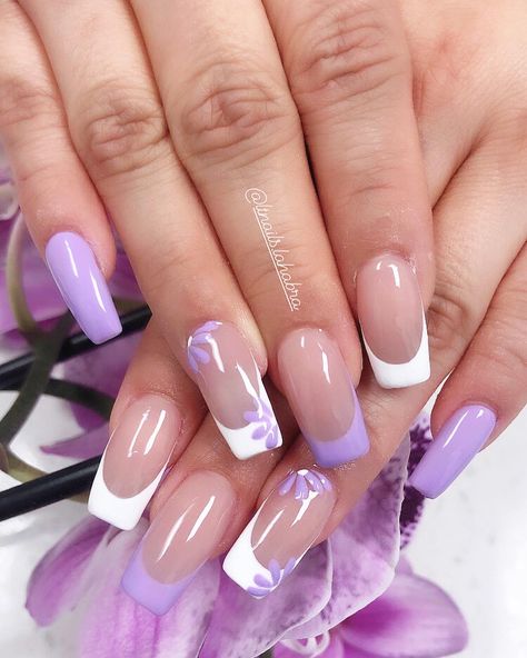 White And Purple Gel Nails, Acrylic Nails Ideas Light Purple, Gray Short Nail Designs, Lavender And White Nail Ideas, Purple And White Tip Nails, Cute Lavender Nails Coffin, Pastel Purple Nail Designs, Lavender And White Acrylic Nails, Short Nail Designs Purple And White