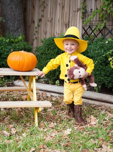 19 Darling Homemade Baby/Toddler Halloween Costumes Curious George Costume, Costumes For Toddlers, Boys Halloween Costumes Diy, Toddler Boy Costumes, Toddler Boy Halloween Costumes, Halloween Infantil, Baby Boy Halloween