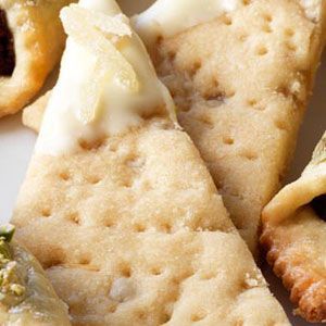 Ginger Shortbread, Shortbread Cookies With Icing, Scottish Shortbread Cookies, Shortbread Cookies Christmas, Lemon Shortbread Cookies, Almond Shortbread Cookies, Ginger Biscuits, Shortbread Cookie Recipe, Shortbread Recipes