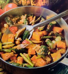 Filipino  Pinakbet - A filipino recipe that uses healthy ingredients which has good effects to the body. Pakbet Recipe, Pinakbet Recipe, Recipe Filipino Food, Food Filipino, Pinoy Recipe, Philippine Cuisine, Filipino Recipe, Pinoy Recipes, Filipino Cuisine