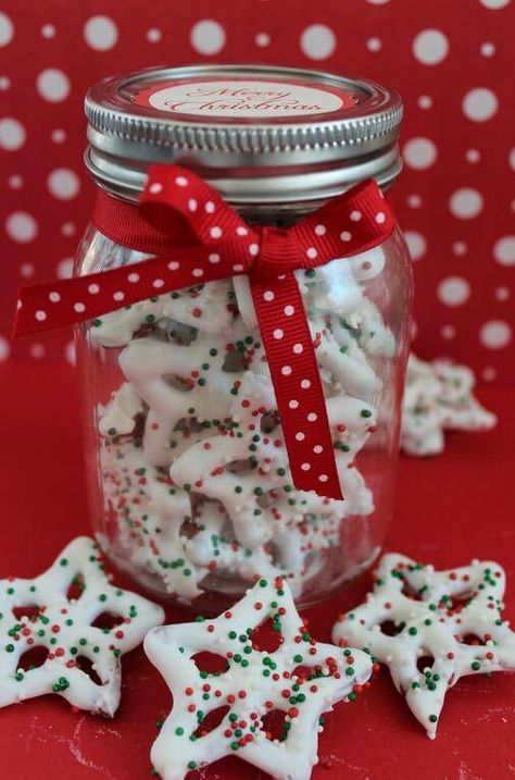 Homemade Gifts In A Jar, Christmas Cookies And Candy, Gifts In A Jar Ideas, Cookies In A Jar, Cookies And Candy, Gifts In A Jar, Jar Ideas, Christmas Mason Jars, Christmas Jars