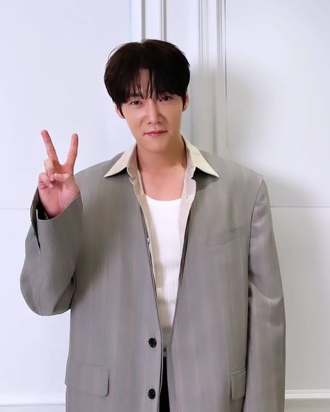 Choi Jin-Hyuk dashing today 🔥 Promo Miss Night and Day Watch it on Netflix the 15th June 🔥 최진혁 @real_jinhyuk Lee.yoo.ra.80 🇨🇵 : Forbidden to copy 🚫⛔️ #choijinhyuk #rugal #최진혁 #ชเวจินฮยอก #rugal #チェジンヒョク #missnightandday #acteurcoréen #fyp #kdramaedit #korean_actor #foryou  #foryoupage #kdrama #koreandrama #netflixoriginal #workaholicentertainment Choi Jin Hyuk Miss Night And Day, Miss Night And Day Kdrama, Choi Jin Hyuk, Choi Jin, 15 June, Night And Day, Netflix Originals, Bts Dancing, I Have A Crush