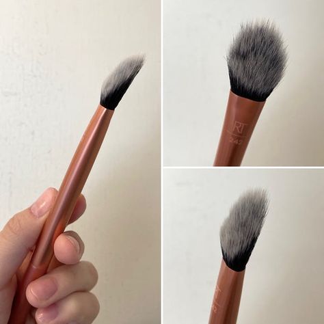 Real Tequniques Brushes, Real Techniques Concealer Brush, Applying Concealer, Natural Makeup Tips, Makeup List, Makeup Accesories, How To Apply Concealer, Beauty Brushes, Real Techniques