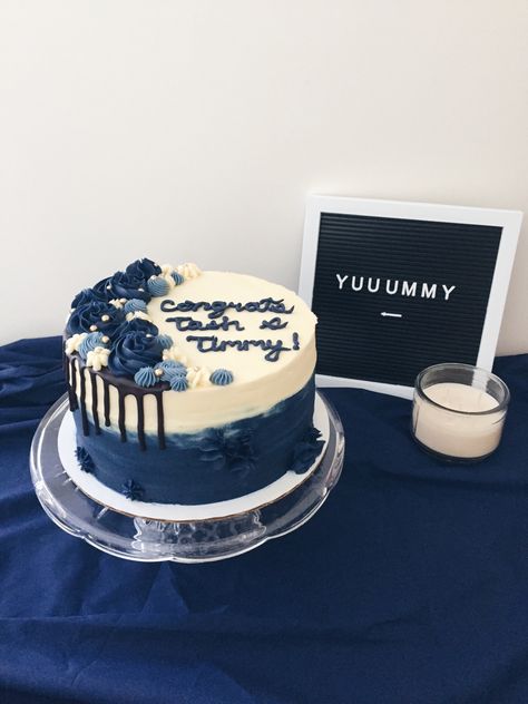 Green Cake Ideas Simple For Men, Royal Blue Cake Ideas, Birthday Cake Navy Blue, Dark Blue Cake For Men, Navy Blue Cake For Men, Blue Birthday Cakes For Boys, Blue Birthday Cake For Men, Dark Blue Birthday Cake, Blue And Black Cake