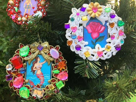 How to take small plastic wreaths and turns them into fabulous Loteria ornaments! you can use them for the tree, or as gift embellishments! Gem Ornaments, Mexican Ornaments, Mexican Christmas Decorations, Sparkle Crafts, Latina Style, Mexican Sombrero, Mexican Christmas, Ornament Diy, Summer Christmas