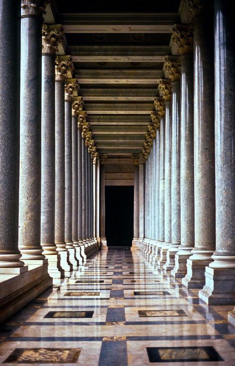 Arabic Interior Design, Light And Shadow Photography, Outdoor Path, Neoclassical Architecture, Roman Architecture, Eye Photography, Classical Architecture, Ancient Rome, Neoclassical