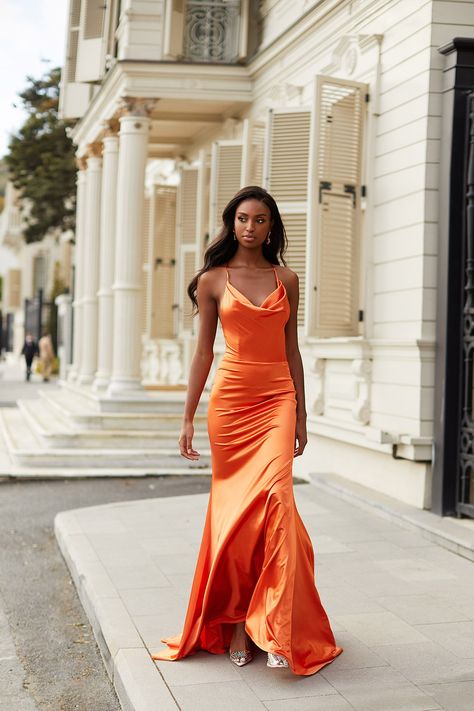 Alamour The Label, Backless Evening Dress, Orange Satin, Mode Ootd, Satin Gown, Boho Bridal, Glitz And Glam, Prom Party, Party Gowns