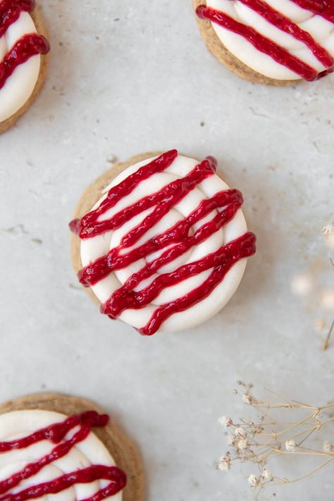 copycat Crumbl raspberry cheesecake cookies Mini Carrot Cakes, The Palatable Life, Palatable Life, Raspberry Cheesecake Cookies, Mini Carrot Cake, Graham Cracker Cookies, Carrot Cakes, Cracker Cookies, Cream Cheese Cookies