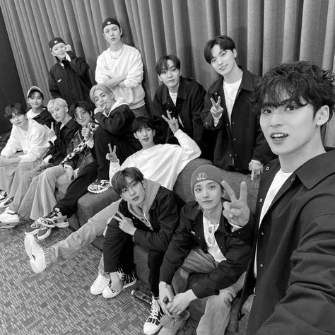 Seventeen Black And White Group, Seventeen Group Photo Black And White, Seventeen Ot13 Black And White, Seventeen Black And White Aesthetic, Svt Group Photo Aesthetic, Seventeen Black And White, Phone Png, School Timetable, Seventeen Wallpapers