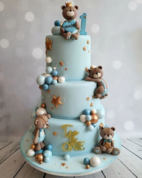 Sweet Art by Katerina on Instagram: "Little Teo's first birthday cake 🐻 . . . #cake #birthdaycake #cakedecorating #cakeart #firstbirthday #instacake #edibleart #pastry" Theme For 1st Birthday Boy, 1st Birthday Cake Designs For Boys, Baby Boy Cake Design, 1 Birthday Cake Boy, Baby Boy First Birthday Cake Ideas, First Birthday Cakes For Boys, First Bday Cake Boy, Baby Boy Birthday Cake 1 Year, Birthday Cake For Baby Boy