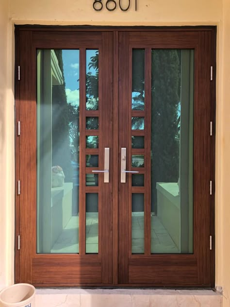 Glass Door Design Entrance Front Entry, Double Door Net Design Wood, Double Door Net Design, Glass Main Door Entrance, French Door Front Door Entrance, Double Door Design Wood Jali, Front Jali Door Design, Impact Front Door, Double Door Design Wood