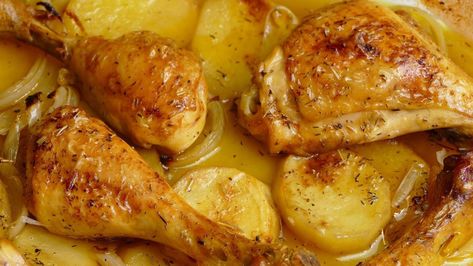 Peruvian Chicken Recipe, Peruvian Chicken, Pollo Guisado, Chicken Fried Steak, Oven Chicken, Breakfast Potatoes, Chicken Potatoes, Easy Cooking Recipes, Easy Cooking