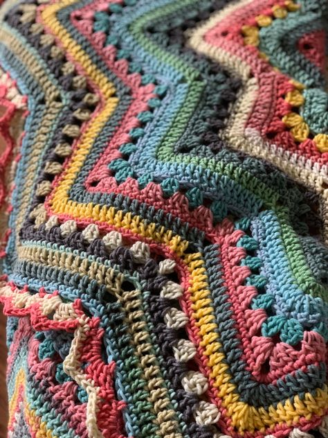 Crochet Star Blanket, Kid Blanket, Crocheted Blanket, Crochet Blanket Designs, Crochet Mandala Pattern, Star Blanket, Crochet Blanket Afghan, Easy Crochet Baby, Crochet Granny Square Blanket