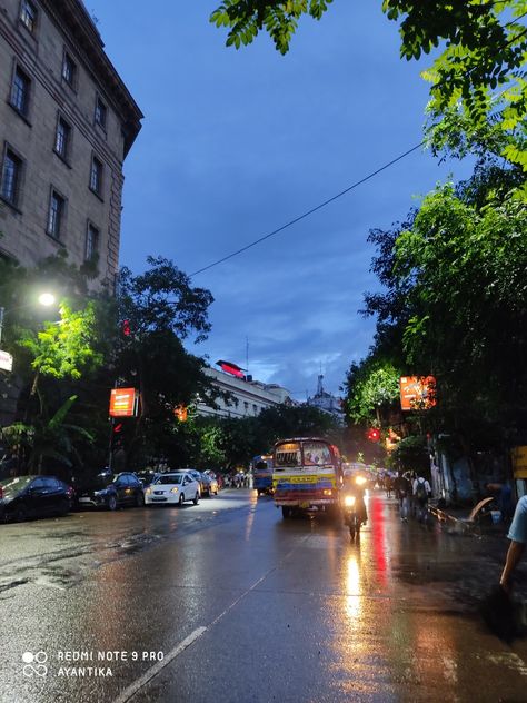 #kolkata #mobilephotography #photography Kolkata Rainy Day, Rainy Road, Mobile Photography, Kolkata, Rainy Days, Rainy Day, Cityscape, Road, Photography