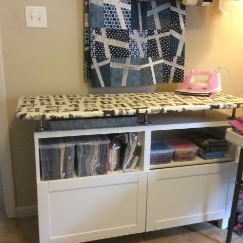 Ironing Station – IKEA hack – crossquilt Ironing Board Station, Iron Stand Design, Bench Decor Ideas, Ironing Board Storage, Stand Design Ideas, Diy Ironing Board, Ikea Tv Stand, Ironing Station, Portable Iron