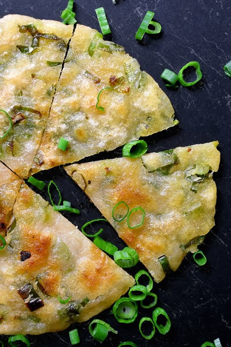 Paleo Curry, Green Onion Pancake, Healthy Asian Recipes, Scallion Pancakes, Nom Nom Paleo, Paleo Bread, Paleo Lunch, Paleo Whole 30, Primal Paleo