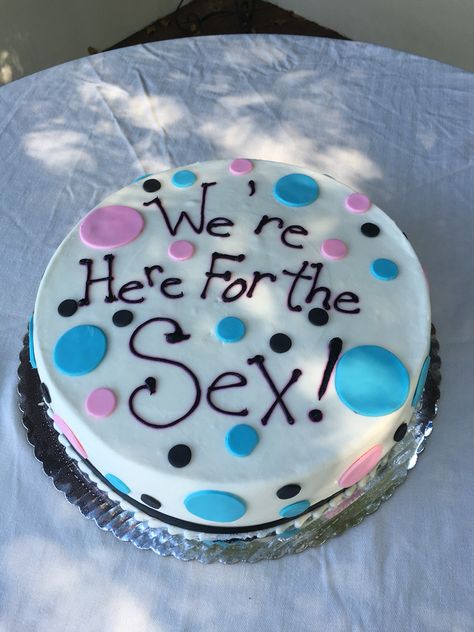 Gender Reveal Party Decorations Alien Gender, Babyque Shower, Gender Ideas, Gender Reveal Party Food, Baby Reveal Cakes, Gender Reveal Box, Gateau Baby Shower, Gender Reveal Photos, Baby Reveal Party