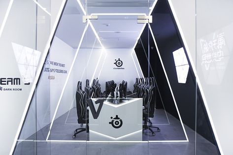 XU Studio Designs Futuristic eSports Complex Panda V in Shanghai Futuristic Lobby Design, Gamers Office, Acrylic Signage, Long House, Custom Desk, Room Screen, Moon Landing, Interior Design Magazine, Design Magazine