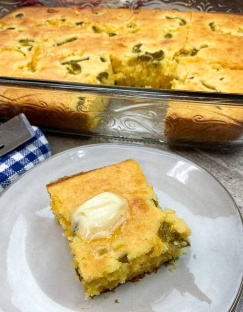 Jiffy jalapeño cornbread is a super easy side dish to make, is rich with flavor between the combination of cheddar cheese and jalapeños, and stays moist with sour cream. Corn Bread Jiffy, Jiffy Jalapeno Cornbread, Cornbread With Jiffy Mix, Cornbread Recipe With Creamed Corn, Jalapeno Cornbread Jiffy, Cornbread With Jiffy, Cornbread Jiffy, Jiffy Mix Recipes, Creamed Corn Cornbread