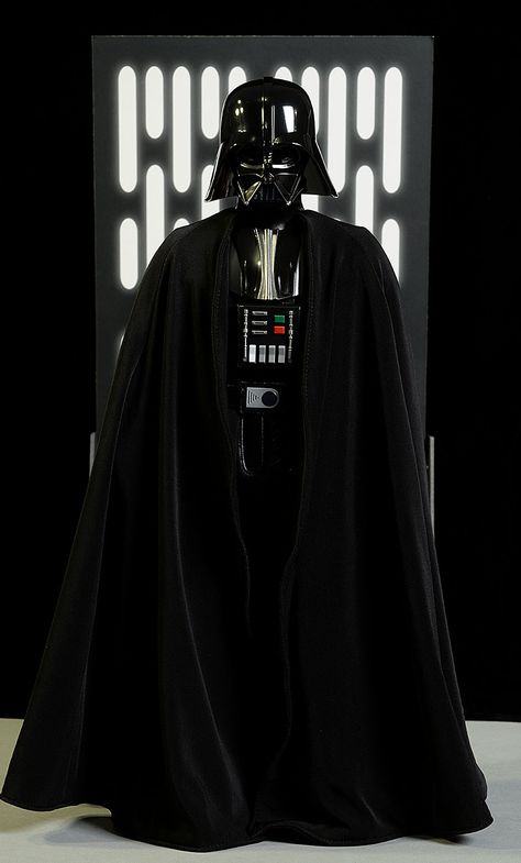 Review and photos of Star Wars Rogue One Darth Vader sixth scale action figure Rogue One Vader, Darth Vader Rogue One, Fantasy Darth Vader, Darth Vader Using The Force, Darth Vader Revenge Of The Sith, Star Wars History, Dark Lord Of The Sith, Dark Side Star Wars, Vader Star Wars