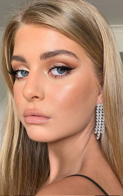 Elegant Eyeliner, Tanielle Jai, Trucco Glam, Eyeliner Cat, Wing Eyeliner, Eyeliner Lashes, Neutral Makeup Look, Ball Makeup, Wedding Hairstyles And Makeup