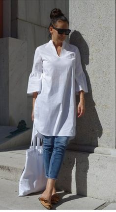 White Shirt Outfits, Work Blouses, African Print Fashion Dresses, Classy Casual Outfits, Tunic Style, Classy Casual, Fashion Mistakes, Women Blouses, African Wear