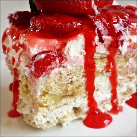 Cracker Pudding, Ritz Cracker Dessert, Vanilla Pudding Desserts, Jello Pudding Desserts, Cracker Dessert, Custard Cake Recipes, Favorite Pie Recipes, Quick Dessert Recipes, Strawberry Dessert Recipes