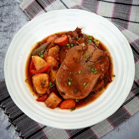 Lengua (beef tongue) estofado Ox Tongue Recipe, Estofado Recipe, Beef Tongue Stew, Tongue Recipes, Filipino Recipe, Ground Beef Pasta, Beef Tongue, Filipino Style, Beef Pasta