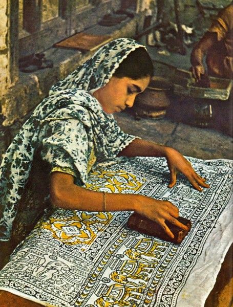 Textil Design, Wood Block Printing, Indian Block Print, Indian Textiles, We Are The World, Block Printing, Lino Print, Woodblock Print, Anthropology