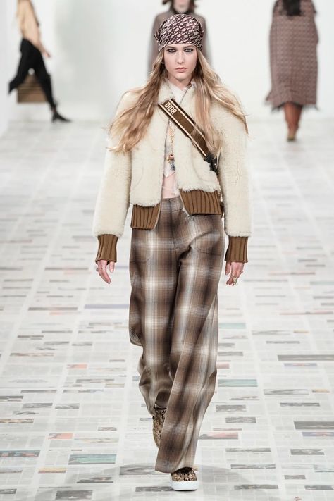 Dior Fall 2020, Dior Winter, Dior Ready To Wear, Dior Fashion Show, Pre Fall Fashion, Vogue Germany, Fashion Trends Winter, Tomboy Fashion, Looks Chic