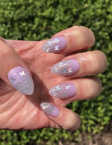 Purple Ombre Butterfly Nails, Speak Now Nail Design, Speak Now Nail Ideas, Speak Now Era Nails, Butterfly Eras Tour Outfit, Purple Butterfly Nails Almond, Pastel Butterfly Nails, Speak Now Nails Taylor Swift Purple, Eras Tour Nails Speak Now