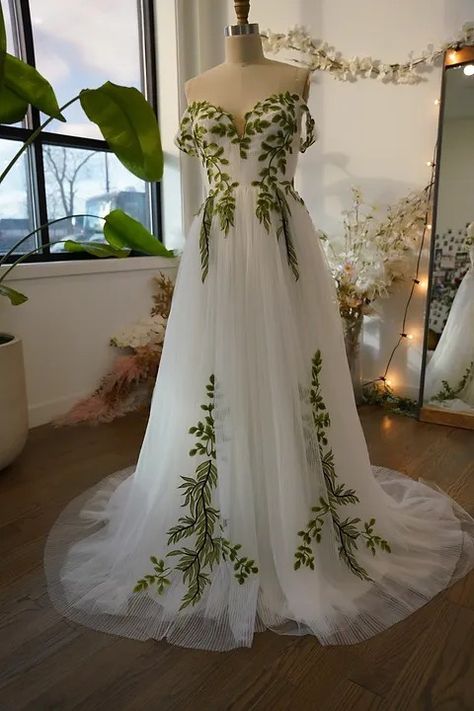 Green Embroidered Wedding Dress, Flora And Lane, Botanical Wedding Dress, Boho Wedding Dresses With Sleeves, Forest Wedding Dress, Forest Meadow, Corset Tie Back, Queen Wedding, Weddding Dress