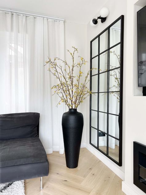 Large Vases Decor Ideas Living Rooms, Vases Decor Living Room, Large Vases, Large Floor Vase, Tall Floor Vases, Brown Vase, Vase Large, Tall Vase, Black Vase