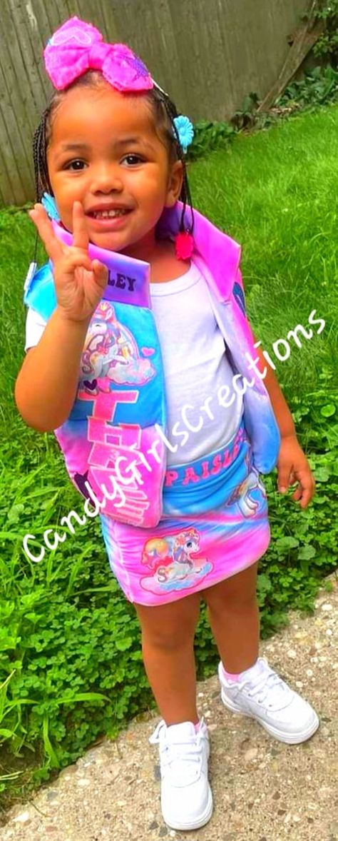 Custom  Birthday /Graduation outfit Any theme Any Color or colors Baby to girl sizes Please book well ahead of time to avoid high rush order fees and rush shipping fees please and thank you We look forward to doing great business with u soon    WHAT YOU ARE BUYING IS CUSTOM A PUFFER VEST BOW AND SKIRT ONLY You can add sequins shirt and or socks for additional  cost ANY WAY YOU LIKE IT ANY THEME CAN BE DONE 3 piece set customized just for you! Ships out in 10 business Custom orders are NON-REFUNDABLE and are not EXCHANGEABLE 3rd Birthday Outfit Girl, Jersey Dress Girl, Birthday Party Outfit, Unicorn Outfit, Girls Skirt, Birthday Party Outfits, Birthday Girl Outfit