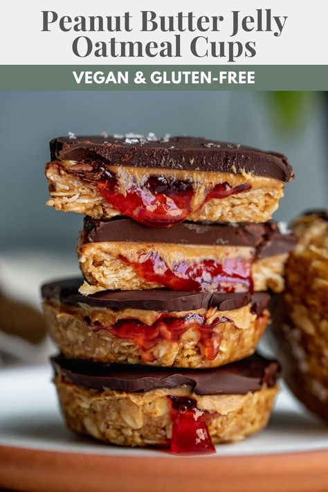 Peanut Butter Jelly Oatmeal, Peanut Butter And Jelly Oatmeal, Clean Nutrition, Vegan Brunch Recipes, Clean Desserts, Jelly Cookies, Vegan Breakfast Easy, Smart Snacks, Oatmeal Cups