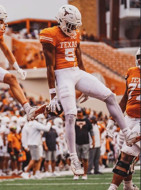 Texas Football, Football Stuff, Football Equipment, Football Pictures, Texas Longhorns, College Football, American Football, Ncaa, Nfl