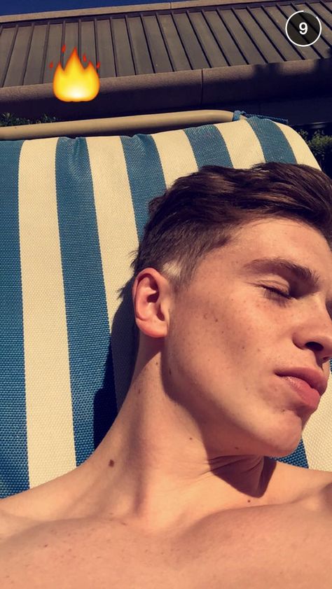 Joe Weller San Jose his snapchat Joe Weller, Fine Boy, Sample Resume, My Images, San Jose, Youtubers, Snapchat, Hair Cuts, Quick Saves