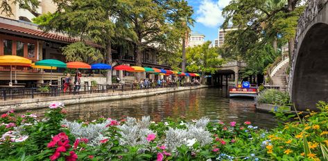 San Antonio Riverwalk Hotels, San Antonio Hotels, San Antonio Missions, San Antonio Riverwalk, San Antonio River, Downtown San Antonio, Texas Towns, Romantic Adventures, Spring Trip