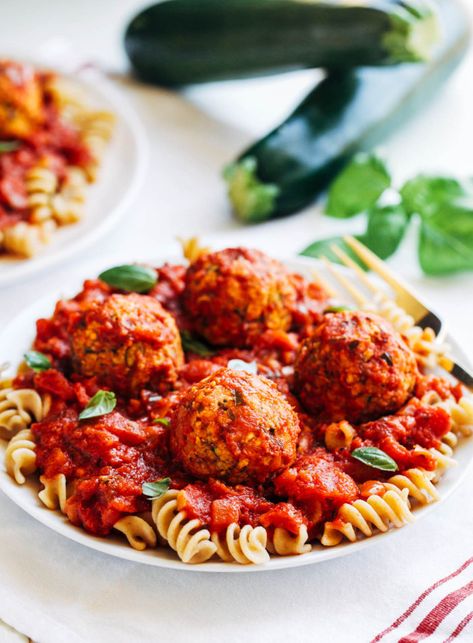 Meatballs And Pasta, Healthy Vegan Dessert, Zucchini Meatballs, Eggplant Zucchini, High Protein Vegan Recipes, Vegan Zucchini, High Protein Vegan, Zucchini Recipes, Spaghetti Squash