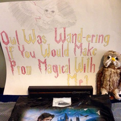 @presleyadams harry potter promposal! Homecoming Response Ideas, Harry Potter Proposal, Prom Invites, Prom Pictures Group, Cute Homecoming Proposals, Cute Prom Proposals, Asking To Prom, Dance Proposal, Prom Pictures Couples