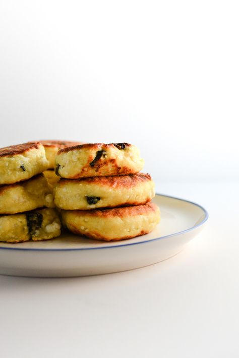 Syrniki {Russian Farmer's Cheese Pancakes} Russian Pancakes, Farmer’s Cheese, Blueberry Tea, Farmers Cheese, Cheese Pancakes, Delicious Donuts, Pancake Recipe, Vegetarian Cheese, Food 52