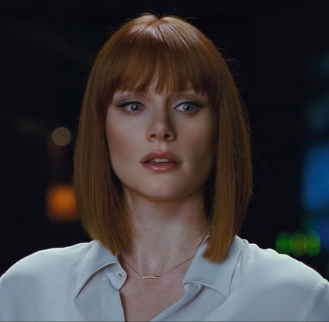 Claire Dearing Hair, Jurassic World Claire, Redhead Costume, Brice Dallas Howard, Claire Dearing, Uni Fashion, Emma Watson Style, Dallas Howard, Bryce Dallas Howard