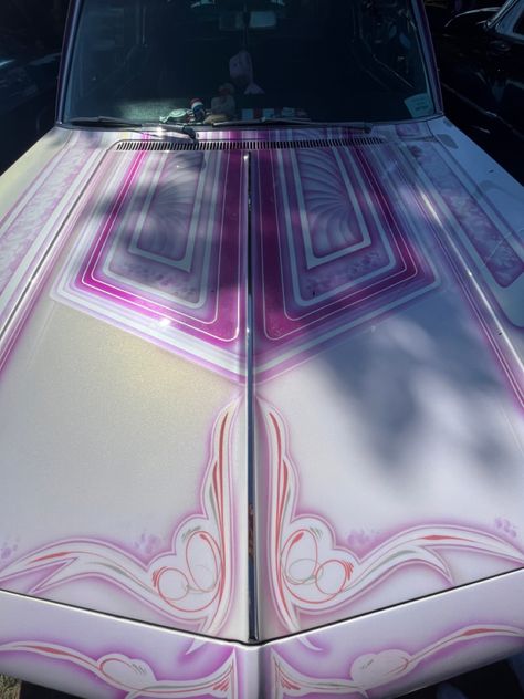 Airbrush Car Art, Low Rider Paint Jobs, How To Paint A Car, Lowrider Paint Jobs, Car Paint Design, Lowrider Pinstriping, Pinstripe Car, Miata Build, Pinstriping Ideas